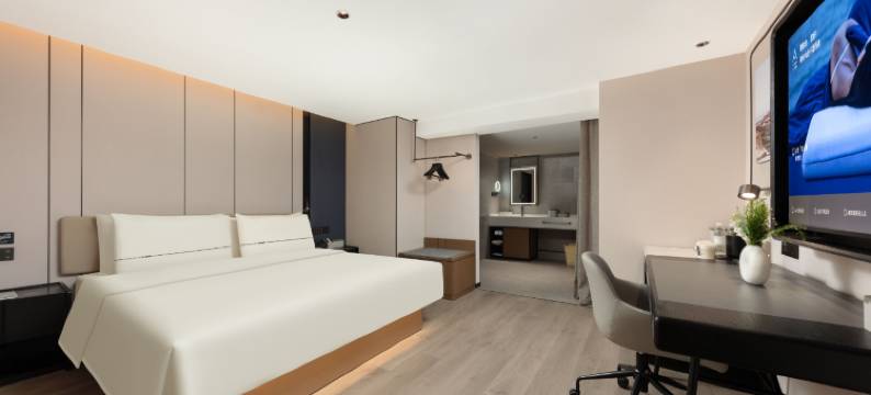 上海打浦桥日月光中心亚朵酒店图片