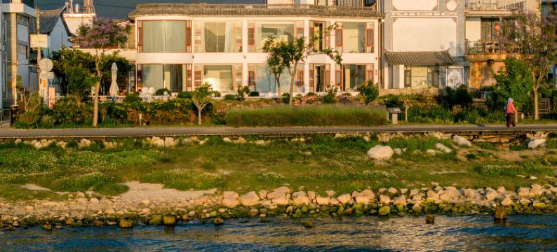 大理千与千寻全海景民宿(洱海生态廊道三圣岛店)图片