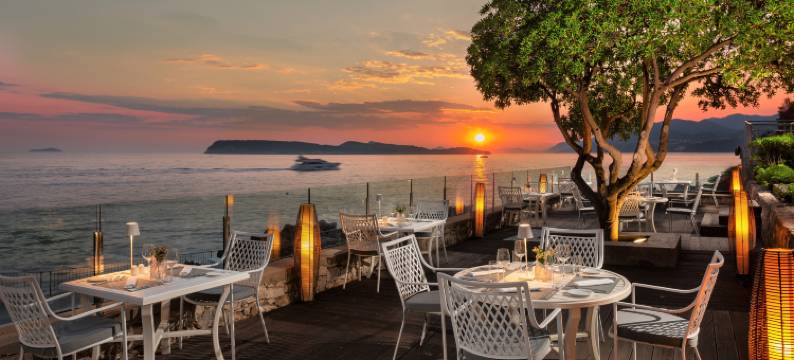 皇家蔚蓝酒店(Royal Blue Hotel)图片