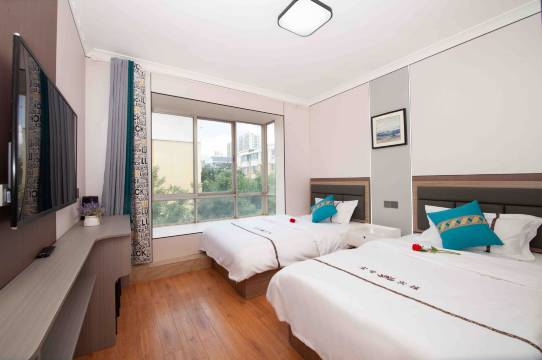 宏贤酒店(昆明高铁南站大学城店)