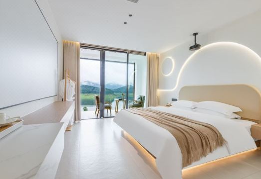 Shan hai min su Hotel Overview