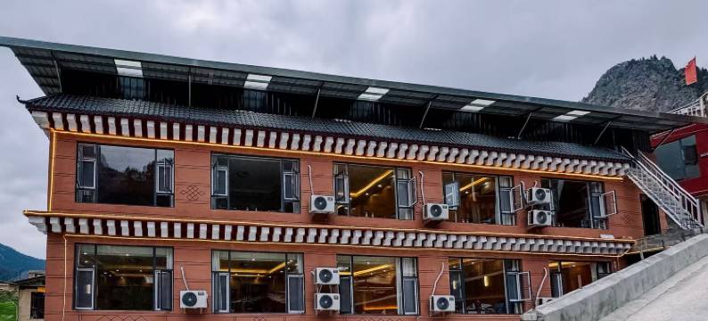 扎尕那岚岫观景民宿图片