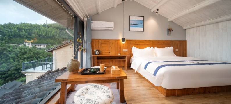 闲梅野竹绕梯田・云海日出亲子居(七星墩观景台店)图片