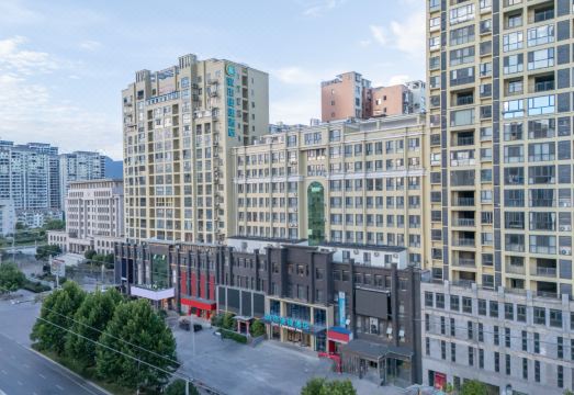 城市便捷酒店（通山迎宾大道第一中学店）外景图