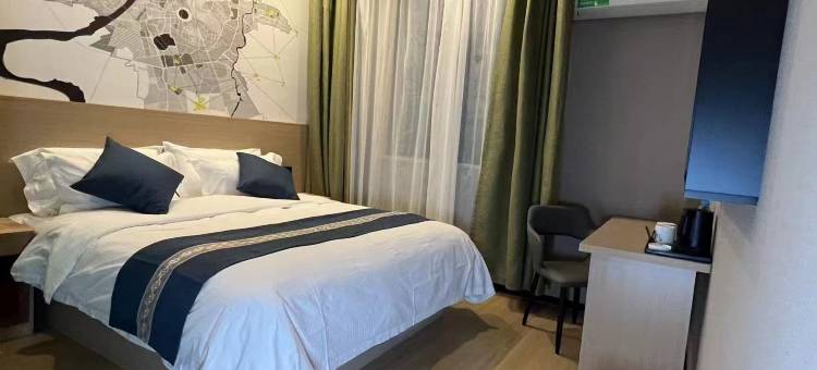 阜阳临泉青皮树酒店(大润发翔海金街店)图片