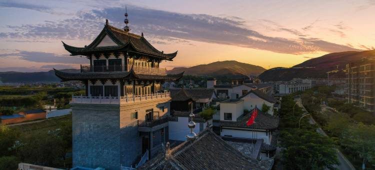 赤雅楼酒店(凤凰湖公园店)图片