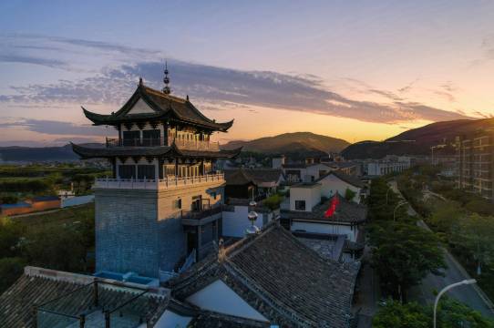 赤雅楼酒店(凤凰湖公园店)