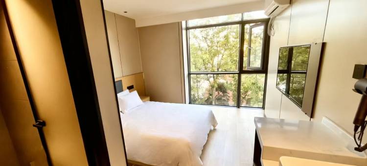 布丁严选酒店(南京南站胜太路地铁站店)图片