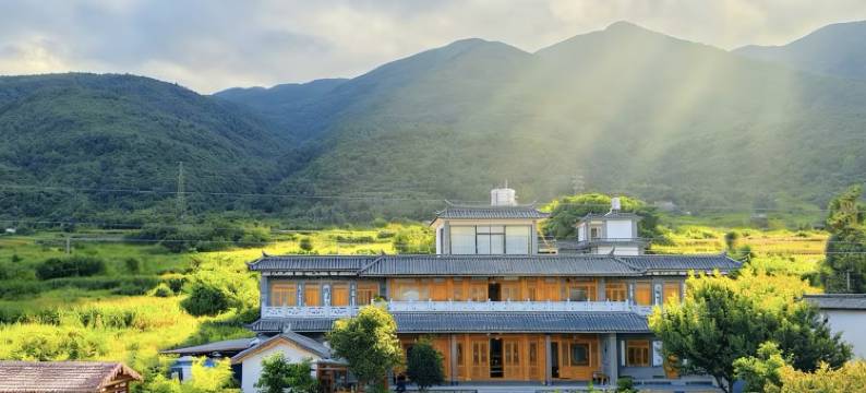 秋英莲居·半隐居客栈(喜洲店)图片