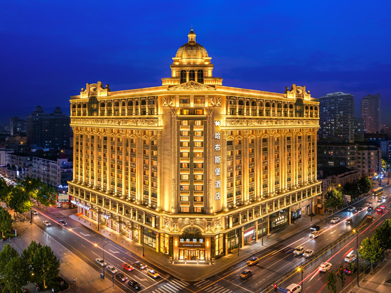 哈尔滨中央大街哈布斯堡江景酒店(索菲亚教堂店)