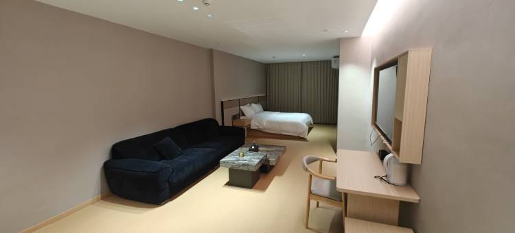华宸酒店(秦安高铁站店)图片