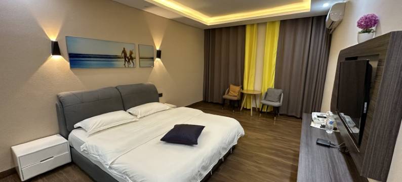 弥勒黑桃酒店(湖泉生态园红河水乡店)图片