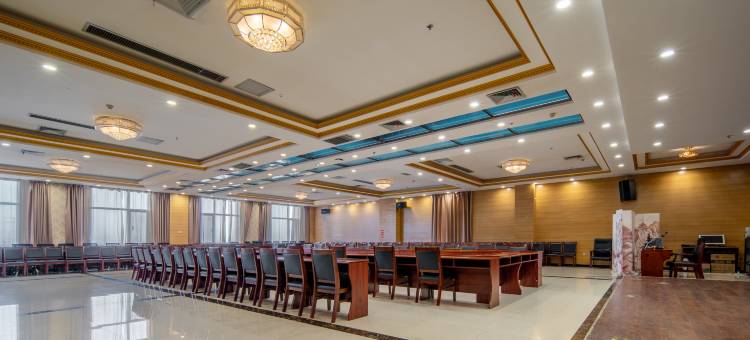 乐丽酒店(雄安新区容城白洋淀高铁站店)图片