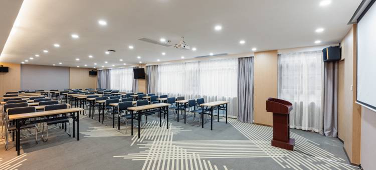 柏曼酒店(武汉光谷佛祖岭高新四路店)图片