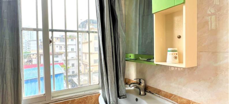 南宁青春时尚宾馆(琅西地铁站琅西美食街店)图片