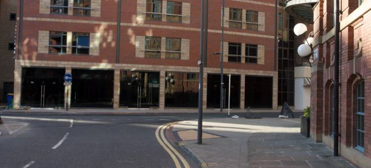 利兹市客房酒店(Roomzzz Leeds City)图片