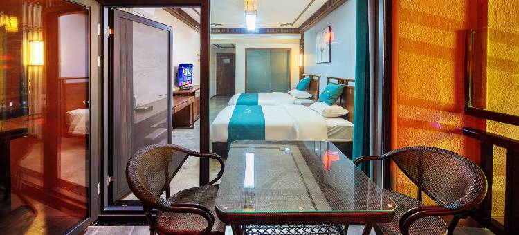 依山居智能酒店(武当山景区游客中心店)图片