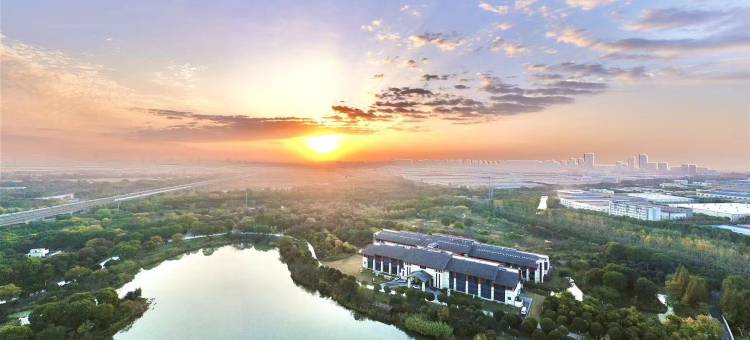 昆山花桥中城假日酒店图片