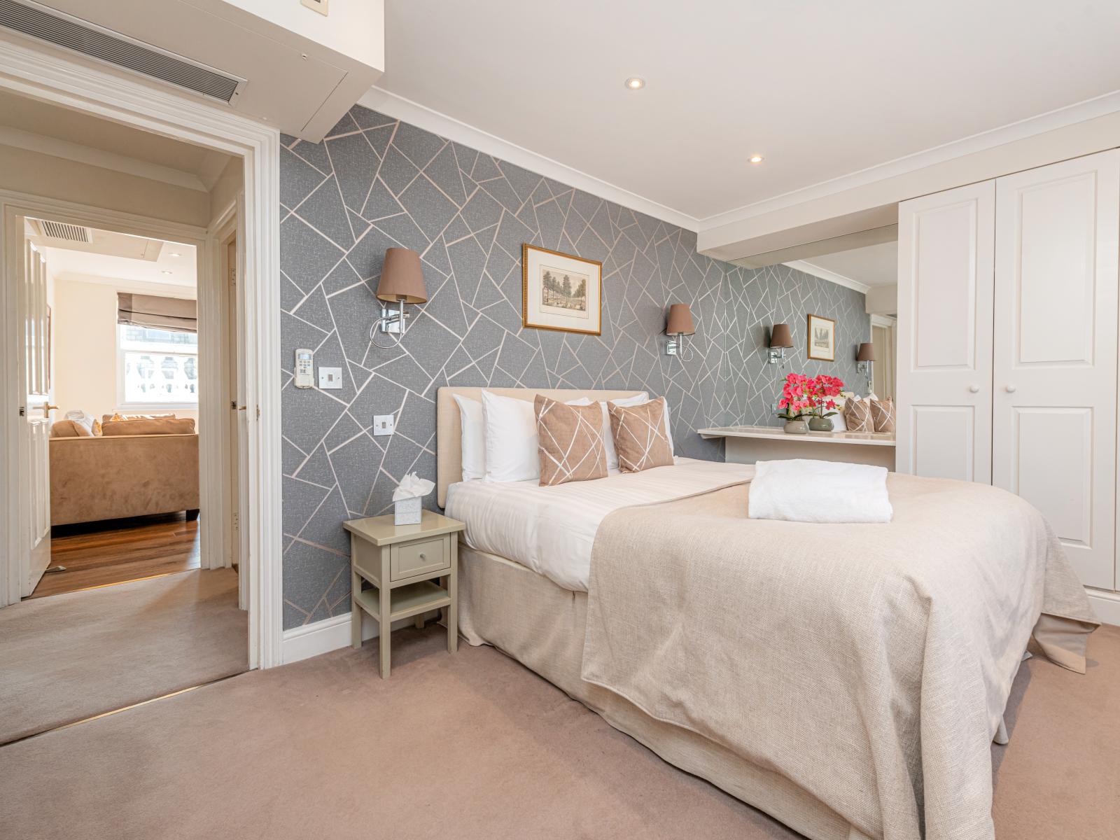 Manson PlaceHotel Overview