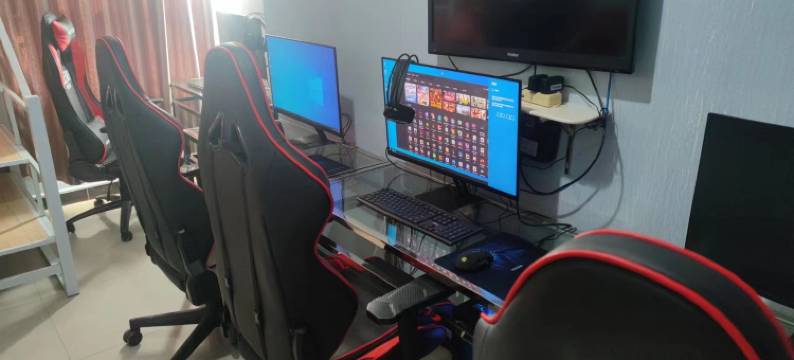 君邦快捷电竞酒店(步行街店)图片