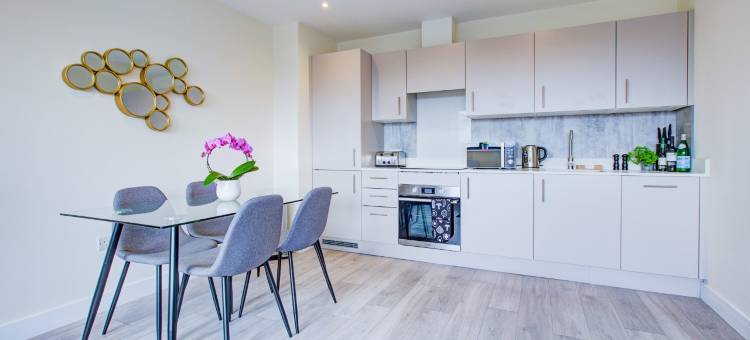 Hybrid Resi - Cheam, Sutton Near Wimbledon with Onsite Car Parking图片
