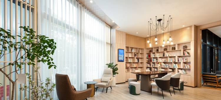 苏州金鸡湖李公堤亚朵酒店图片