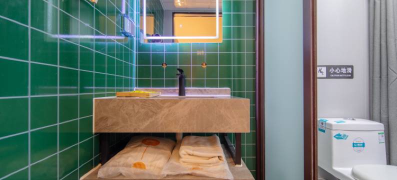 速8优选酒店(威海站汽车总站店)图片