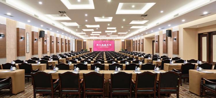 湛江南疆宾馆(湛江火车站观海长廊店)图片