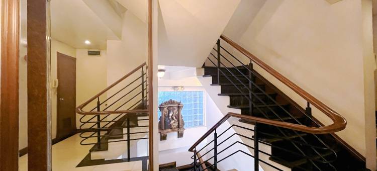 联排别墅 OAK Metro Manila 近奥斯梅纳高速公路 PNR 帕赛(Townhouse OAK Metro Manila Near Osmena Highway PNR Pasay formerly Avitel Hotel)图片