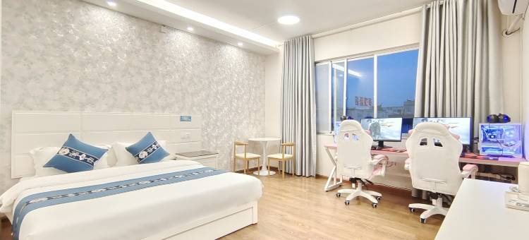 深梦电竞影视酒店(保山学院高铁站店)图片