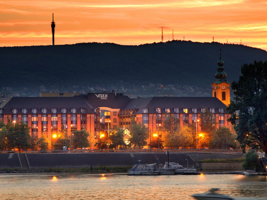 布达佩斯维尔迪阿奎因库姆酒店