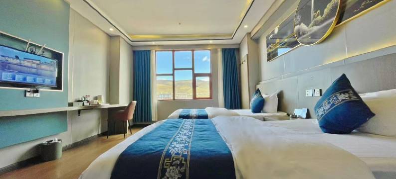 理塘仁康佛大酒店(318国道勒通古镇店)图片