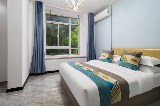 季岸酒店(昆山兆丰路地铁站店)