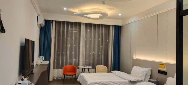 梓土智能酒店(曲靖大龙潭店)图片