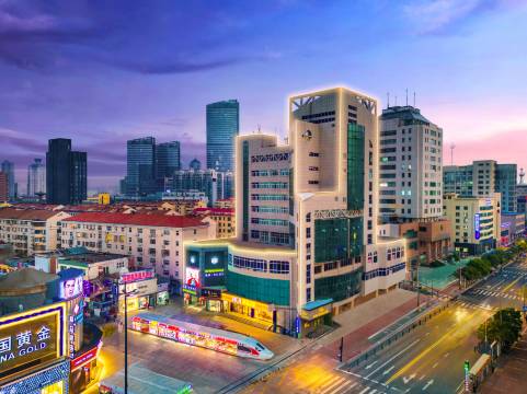 隆威悦舍酒店(连云港苏宁广场盐河古巷店)