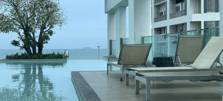 AERAS Beachfront Condominium Jomtien Pattaya图片
