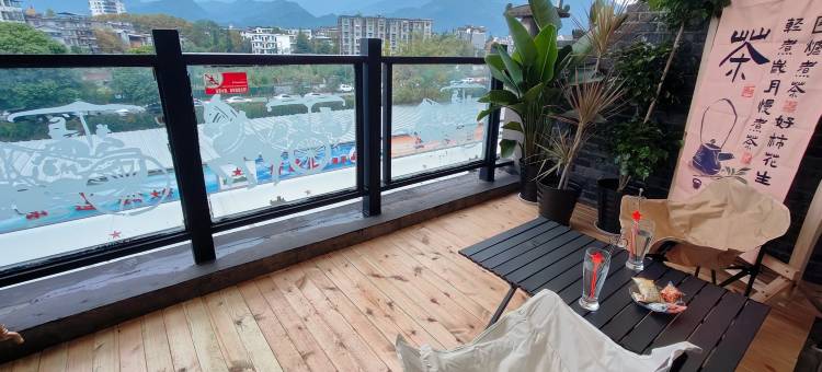 熊猫山舍民宿(都江堰景区店)图片