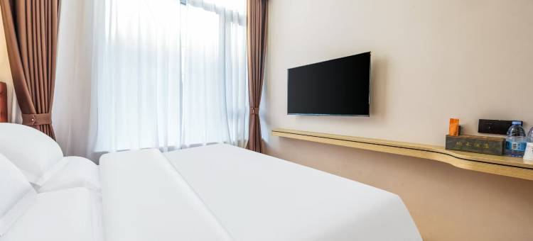 均禾酒店(太阳宫地铁站店)图片