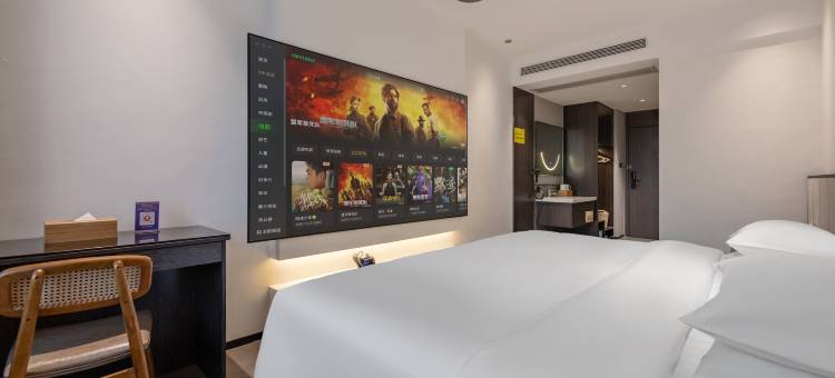 寓约电竞酒店(广州白云机场清塘地铁站店)图片
