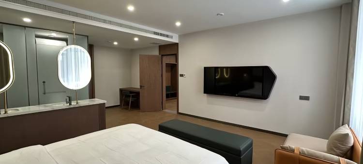 忆嘉宾馆(绿园吾悦广场店)图片