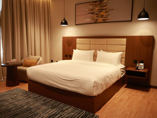 阿尔拉布瓦峰会酒店