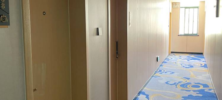 速8酒店(青岛长江路店)图片