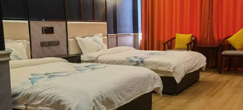 久治四叶草大酒店图片