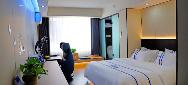 蓝博One电竞酒店图片