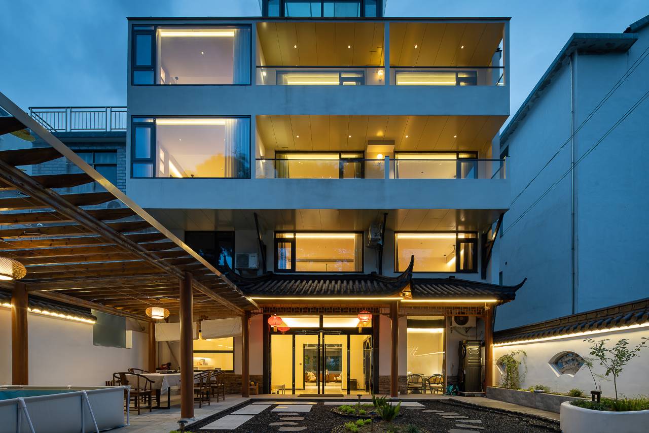 花筑·远嚣山隐|巨幕智控·观景轻奢美宿(九华山下九子古镇店)图片