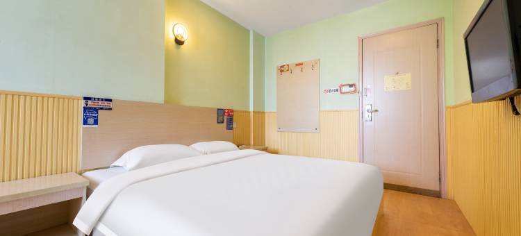 星期8快捷酒店(盐城高铁站盐镇水街店)图片