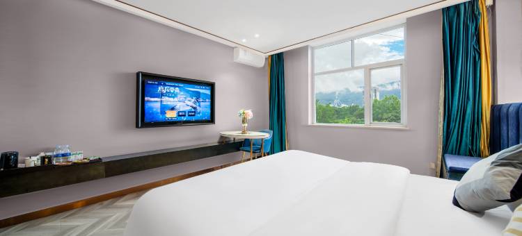 锦顺天华酒店(瑞丽财富广场彩云城店)图片