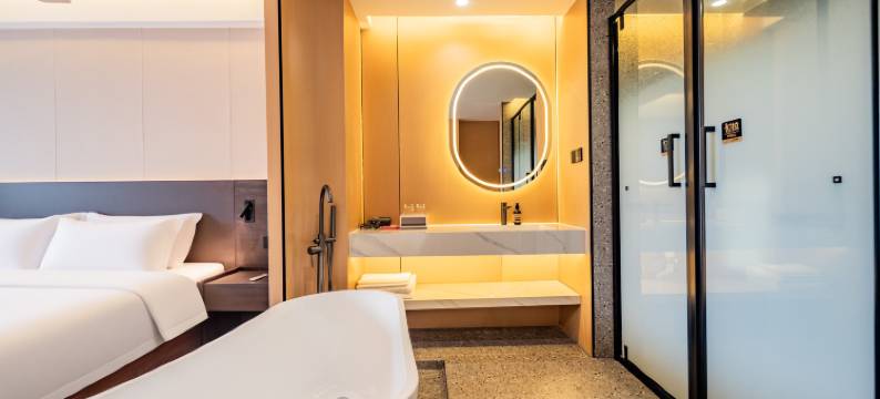 朗悦江畔酒店(广元高铁站图腾广场店)图片