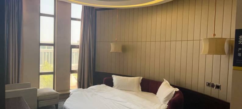 金港湾酒店(任丘渤海东路火车站店)图片