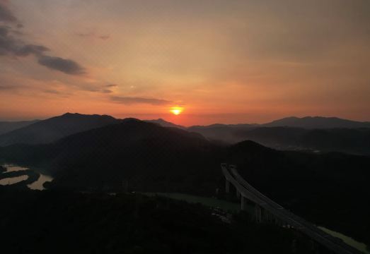 Yunshan Manor Hotel Overview